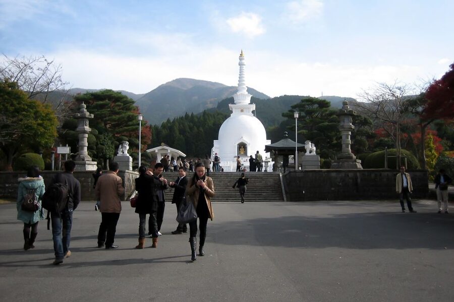 Mount Fuji: Full-Day Tour with Private Van - Lake Ashi brings a new side of Hakone