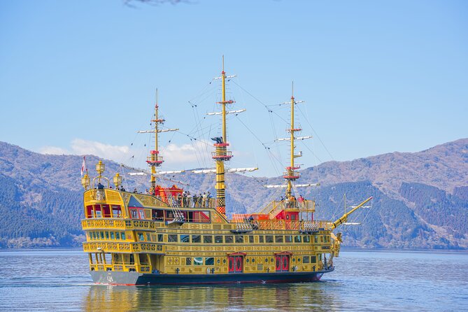 Mount Fuji, Kamakura, Big Buddha, & Lake Ashi Day Trip - Oshino Hakkai and the spring-fed ponds