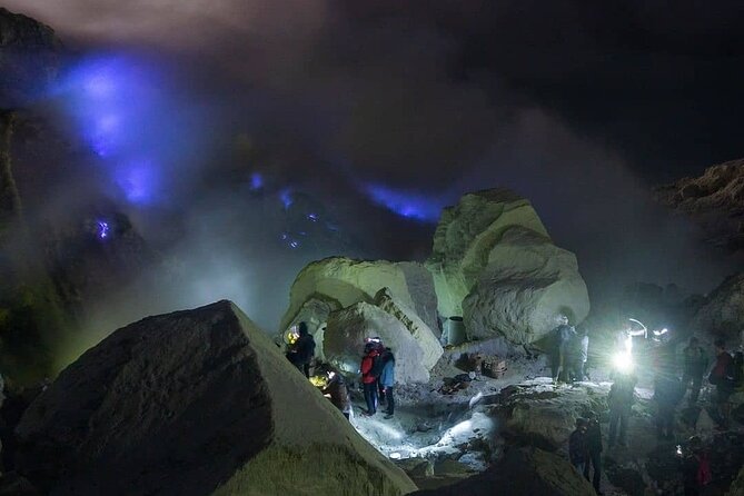 Mount Ijen Volcanic Crater Overnight Trip from Bali - Hiking to the crater rim before sunrise
