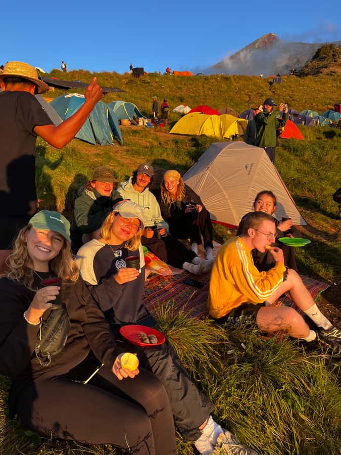 Mount Rinjani Trekking 2D-1N Summit - Breakfast, then five hours down to Sembalun