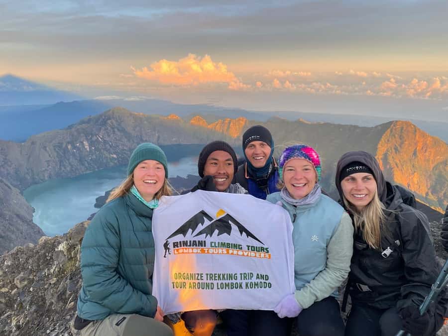 Mount Rinjani Trekking 2D/1N Summit Sunrise & Sunset Views - Fitness, safety, and who should skip it