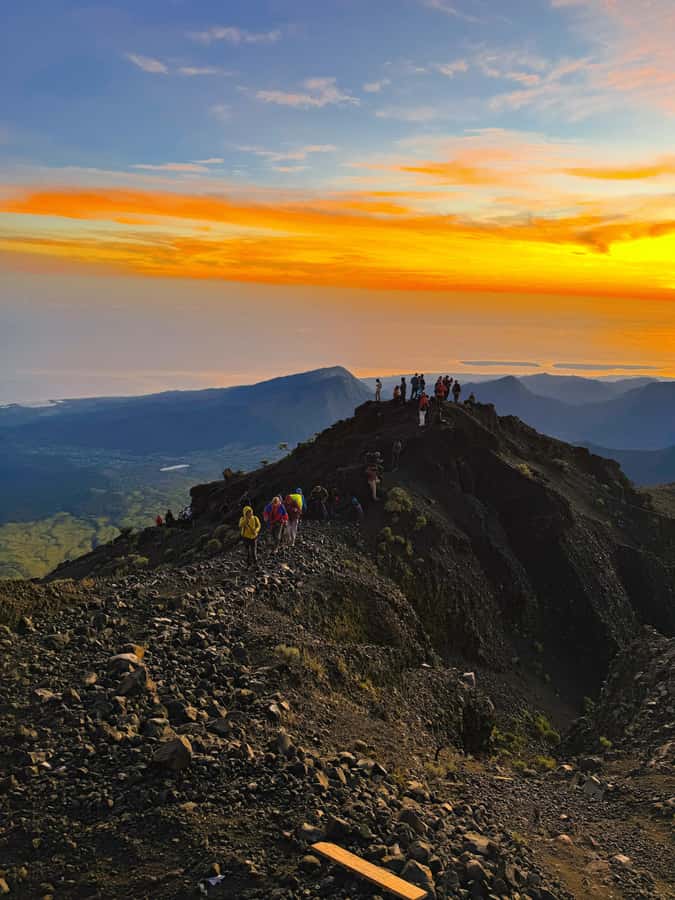 Mount Rinjani Trekking 2D-1N Summit - From the Sembalun trailhead to Pos 1