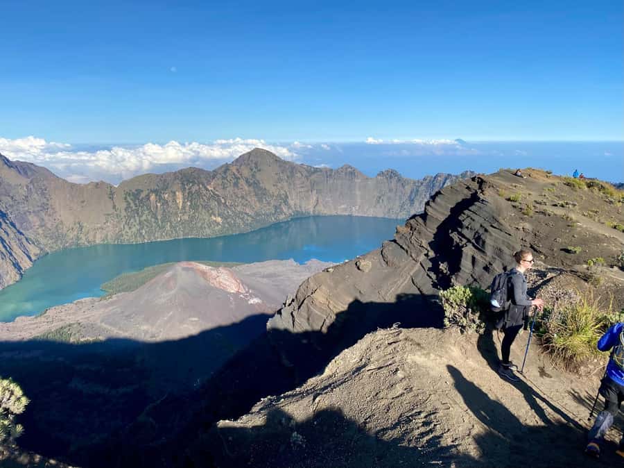 Mount Rinjani Trekking 3Days/2nights Summit Lake Hotspring - Day 1: Sembalun meadow to the 2,639-meter crater rim