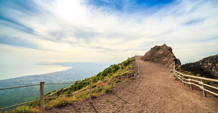 Mount Vesuvius 4-Hour Volcano Tour with Wine Tasting - Reaching Vesuvius from central Naples