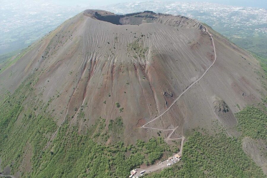 Mount Vesuvius E-bike Tour - Climbing through changing volcanic nature