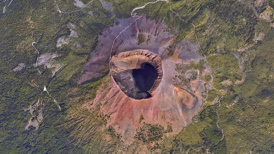 Mount Vesuvius: Skip-the-Line Ticket and Smart Digital Guide - Weather, clothing, and effort