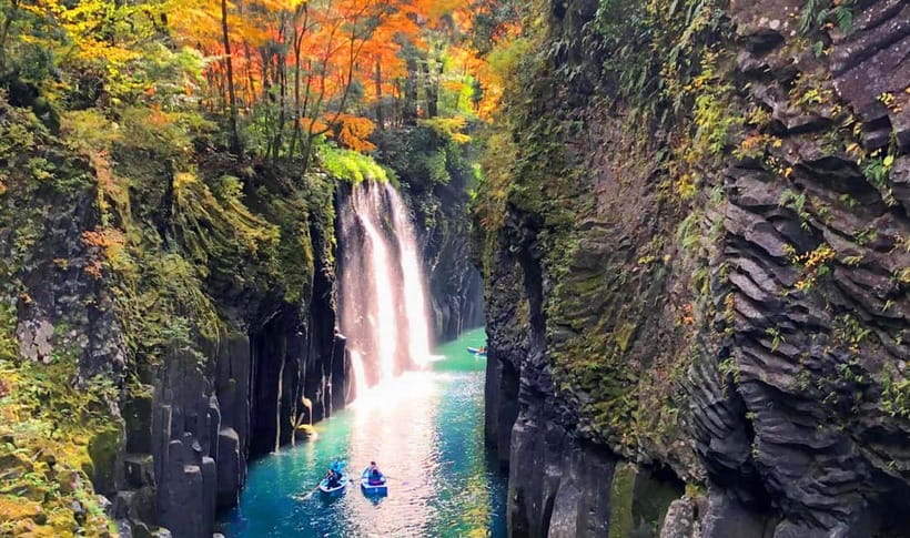 Mt. Aso & Takachiho Gorge Tour with Optional Boat Ride - Kusasenri, horses, and a slower hour