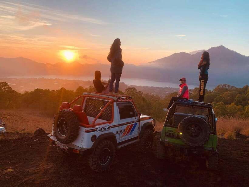 Mt. Batur Jeep Sunrise Trip - The secret stop and off-road mountain views