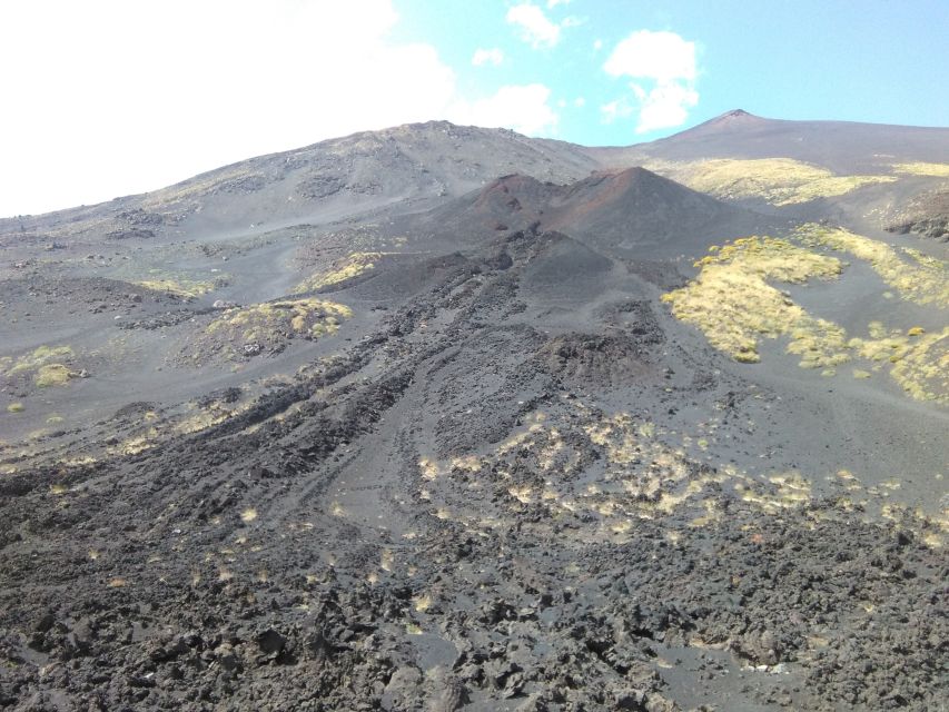 Mt. Etna: Private Tour in 4x4 from Taormina - From Taormina’s coast to Etna’s black craters