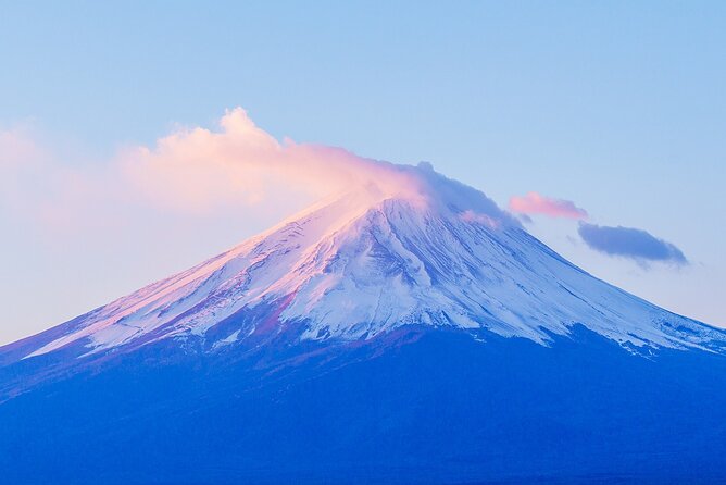 Mt. Fuji 5th, Oshino Hakkai, Onsen Full-Day Trip From Tokyo - Guides, languages, and group rhythm
