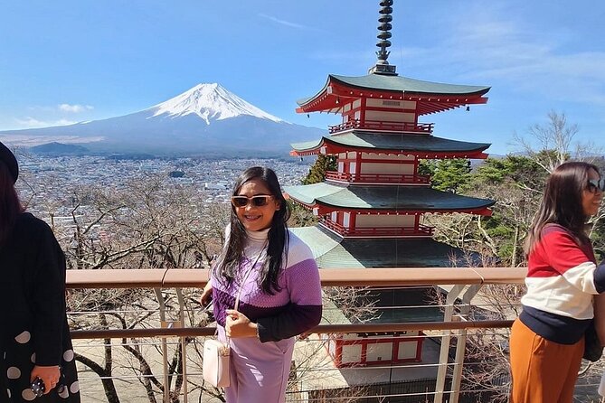 Mt. Fuji Day Trip from Tokyo with English Speaking Driver Guide - Lake Yamanaka offers a different lake experience