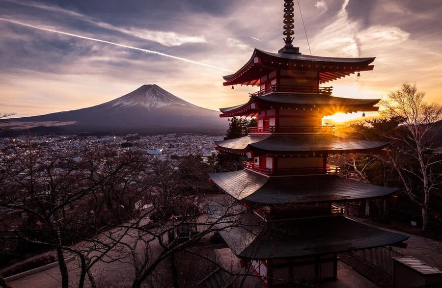 MT.Fuji: Mount Fuji Private day Tour With Guide - Oshino Hakkai and its eight spring-fed ponds