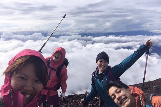 Mt.Fuji Trekking 1 Day Tour up to the summit - What the guide adds to a difficult climb