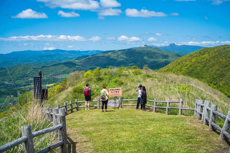 Mt. Usu: Hike to the crater and see the stunning Lake Toya! - Pickup is simple, but location matters