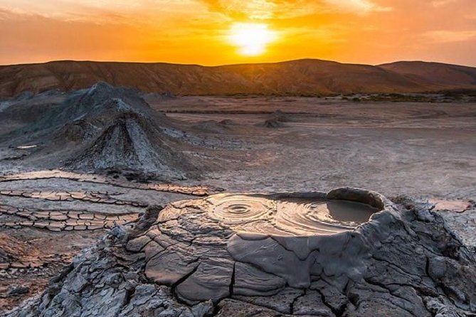 Mud Volcanoes & Gobustan Private Tour - What the private format adds