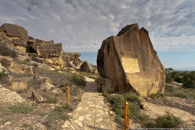 Mud Volcanoes & Gobustan tour (Group & Private) - How the guides shape the experience