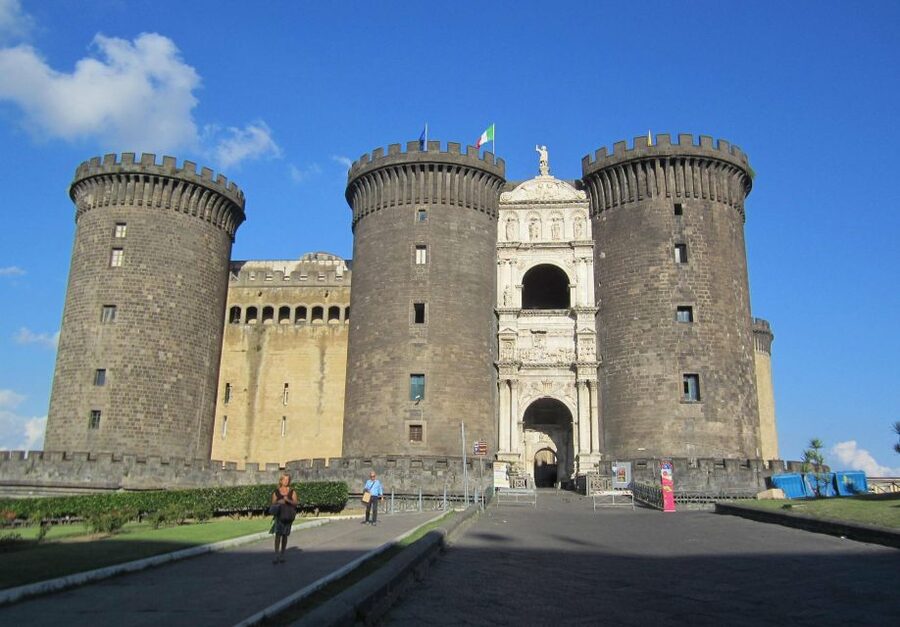 Naples: Naples, Pompeii, and Vesuvius Full-Day Tour - Walking the upper slopes of Mount Vesuvius