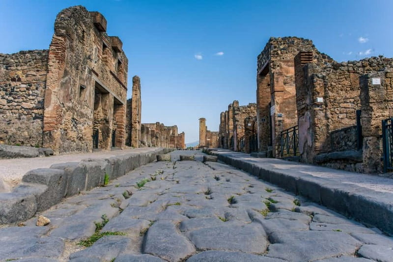 Naples or Sorrento: Full-Day Pompeii and Mount Vesuvius Tour - What Happens at the Crater Rim?
