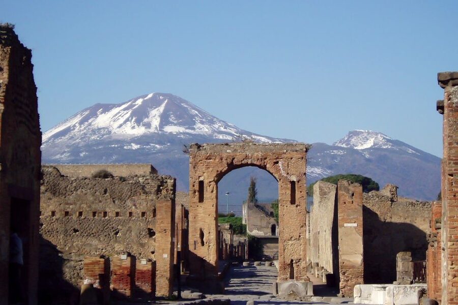 Naples: Pompeii, Herculaneum and Mt. Vesuvius Private Tour - Why this three-stop day works from Naples