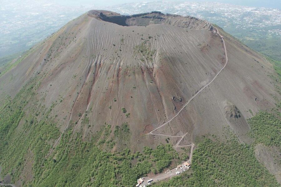 Naples: Pompeii, Herculaneum and Mt. Vesuvius Private Tour - Herculaneum: smaller, sharper, and intensely preserved