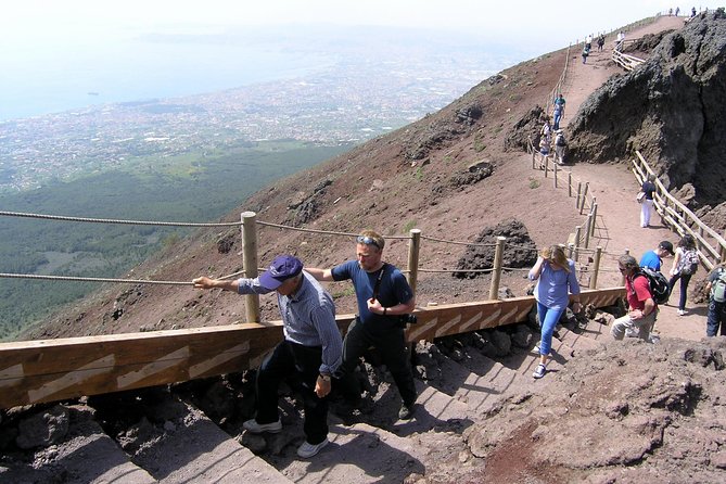 Naples: Pompeii & Mt Vesuvius All-Inclusive Small Group w/ Lunch - Lunch with pizza, wine, and a view