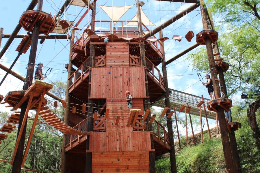 Oahu: Coral Crater Challenging Adventure Course - Getting there from Waikiki