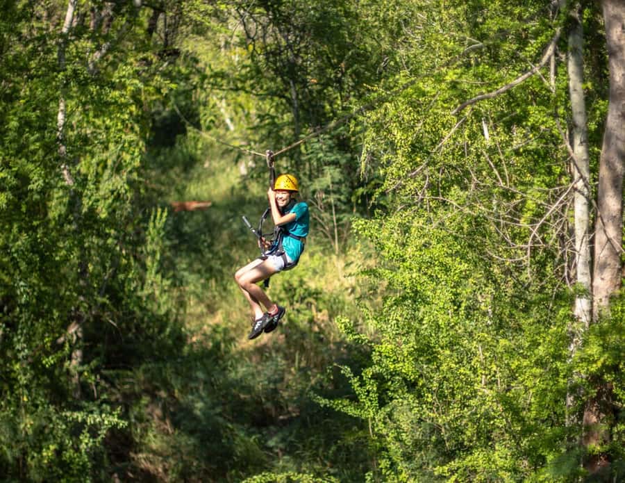 Oahu: Coral Crater Zipline Tour - What to wear and bring