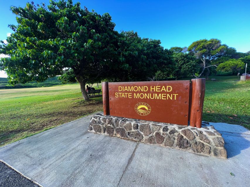 Oahu: Diamond Head Crater Hike and North Shore Experience - Macadamia nuts and the limits of a farm visit