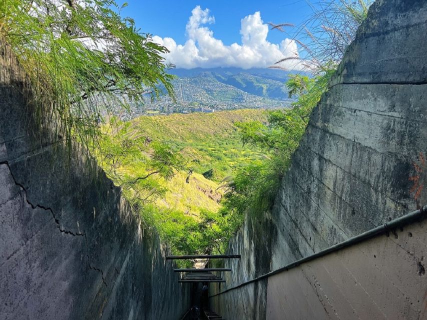Oahu: Diamond Head Crater Trailhead Transfer & Entry Fee - What the $50 Price Really Covers