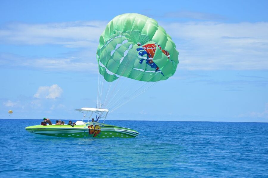 Oahu: Parasail on Maunalua Bay with Diamond Head Views - Practical tips for a smoother flight