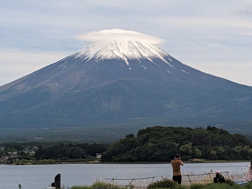 One Day 10hrs Mount Fuji Tour English Speaking Driver - Oshino Hakkai and Fuji spring water