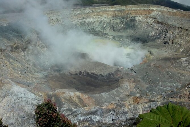 Poas Volcano waterfalls and coffee tour from from San Jose - La Paz Waterfall: a short stop with a big view