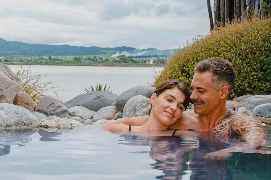 Polynesian Spa Rotorua: Lake View Private Pools Experience - What the Lake View Adds