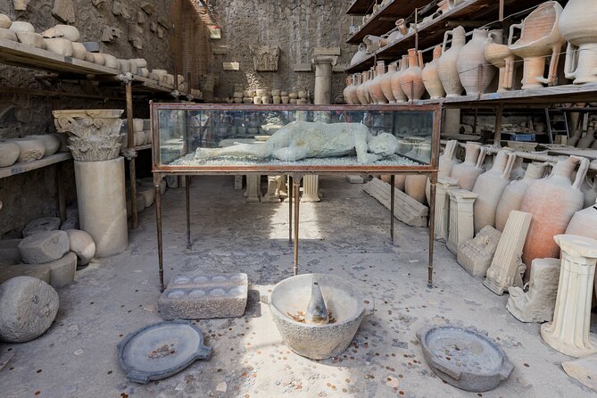 Pompeii and Mount Vesuvius Day Trip from Rome with Pizza Lunch - Ercolano lunch with Bay of Naples views