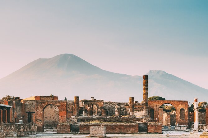Pompeii and Mount Vesuvius Day Trip from Rome with Pizza Lunch - Group size, guides, and the pace