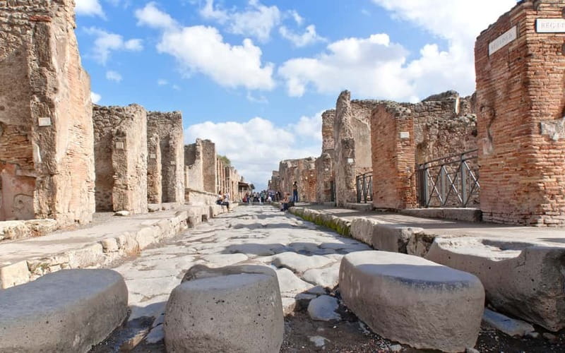 Pompeii: Archeological Tour & Wine Tasting at Mt. Vesuvius - How much value do you get for $135.94?