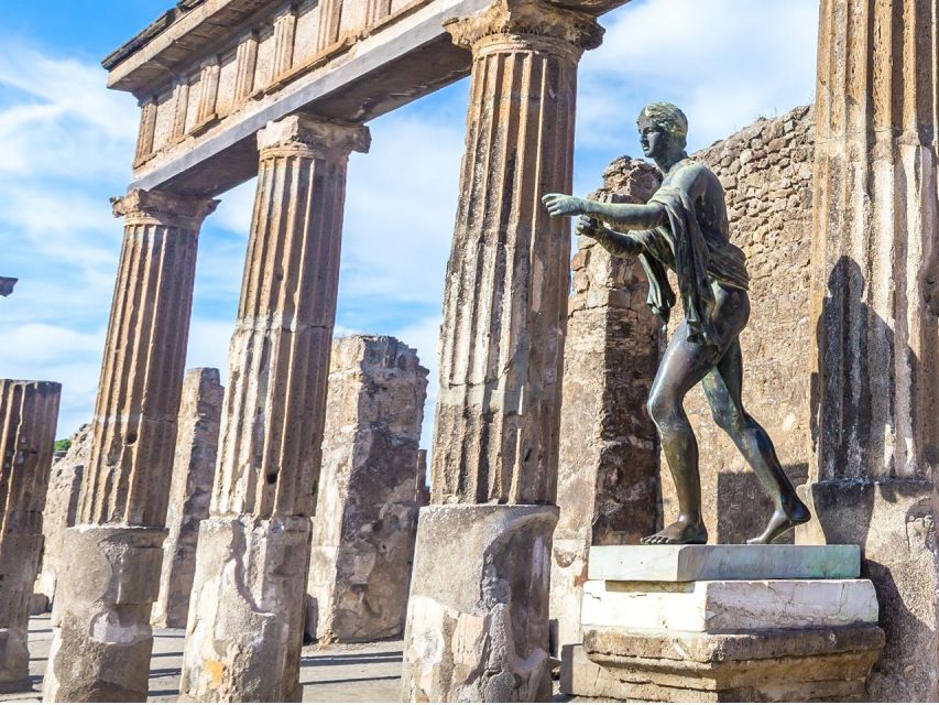 Pompeii, Herculaneum and Vesuvius Tour - What the transport arrangement really saves you