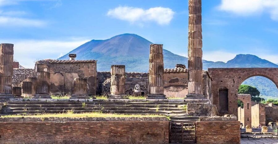 Pompeii&Vesuvius tour - Mount Vesuvius at 1,000 meters