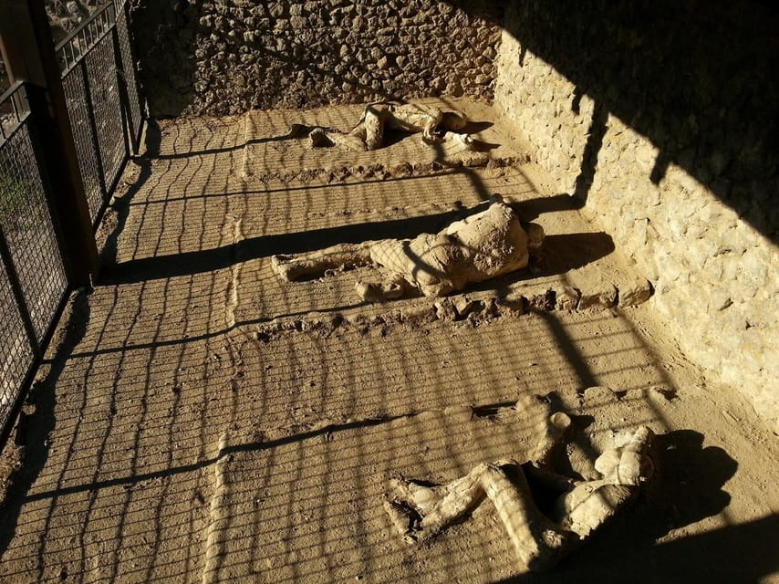 Pompeii & Vesuvius - Two Hours Among Pompeii’s Ruins