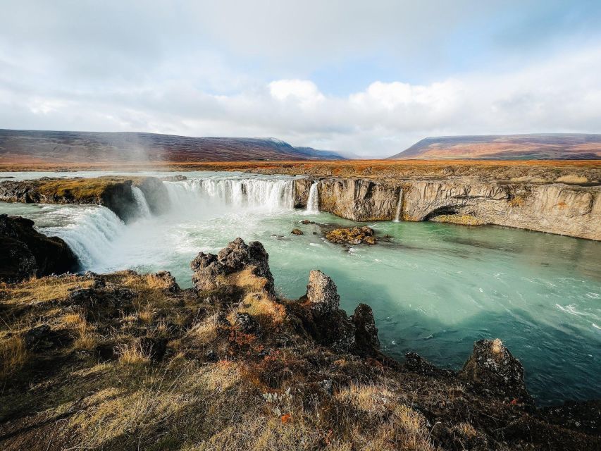 Port Akureyri: Godafoss Waterfall, Myvatn and Baths Tour - Goðafoss: a powerful first stop