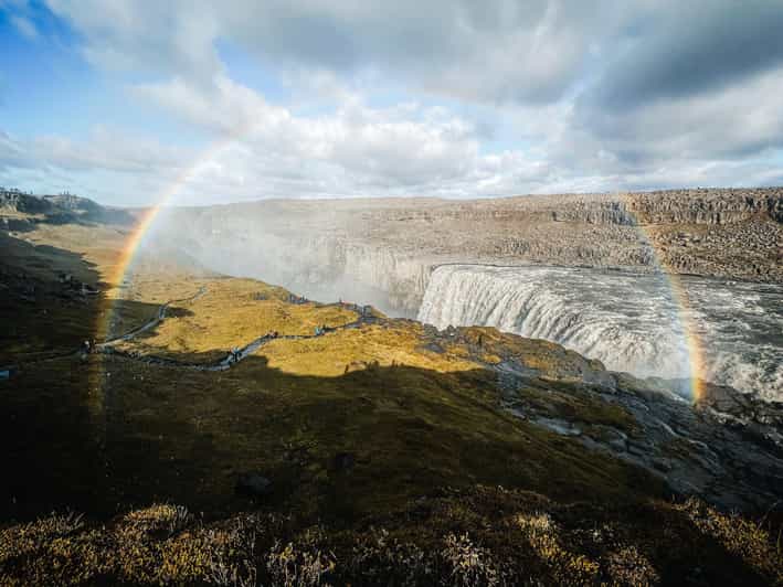 Port Akureyri: Godafoss Waterfall, Myvatn and Dettifoss - Skútustaðagígar and the Odd Shape of Mývatn
