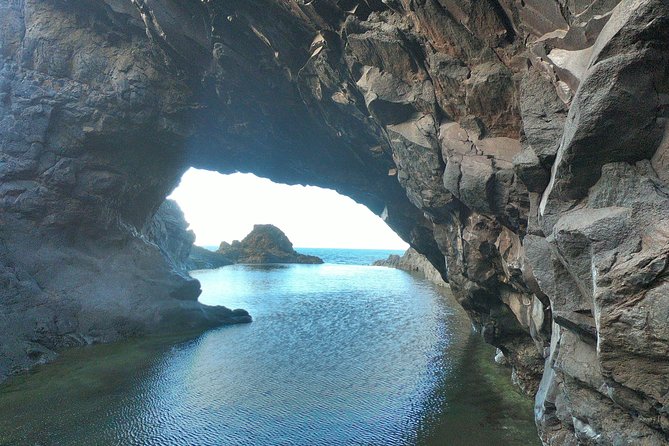 Porto Moniz Lava Pools, Fanal Forest and Skywalk 4x4 Experience - Guide quality makes the biggest difference