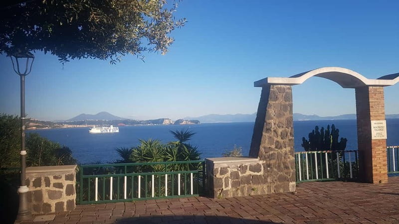 Private car tour among the treasures of the Campi Flegrei in Naples - Walking and food route: three hours around Fusaro and Baia