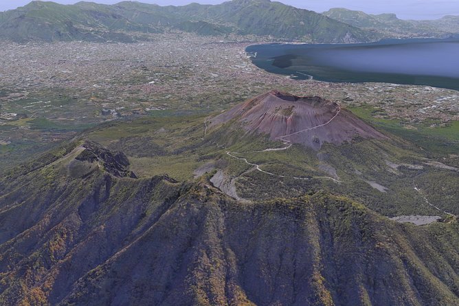 Private Day Tour to Vesuvius, Herculaneum & Pompeii with Pick Up - Transport makes the long day easier