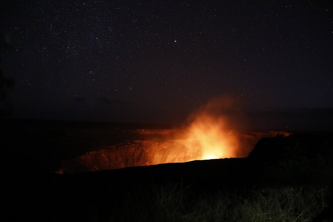 Private Guide Meet In Hawaii Volcanoes National Park - Photos, Water, and the Comfortable Van
