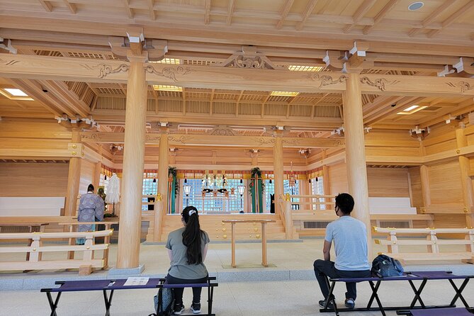 Private guided tour: Mt. Aso volcano, grasslands, Aso Shrine - The guides: why the private format matters