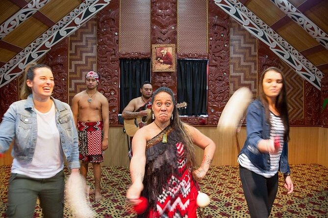 Private Tour to Rotorua’s Natural wonders and Māori Arts & craft. - Lake Rotorua: a quick introduction to the region