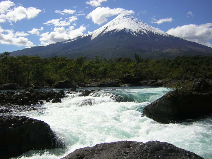 Puerto Varas: Osorno Volcano, Petrohue Falls Full-day Trip - One hour at the Osorno ski center