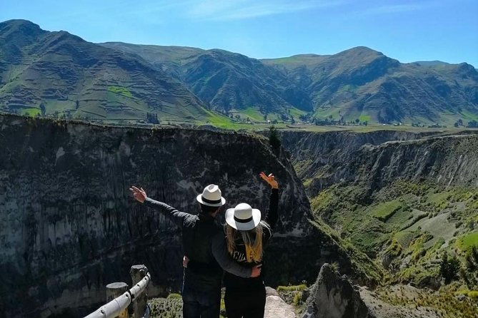 Quilotoa Full Day Tour - All included with Quito pick up & drop off - Walking down to the water changes the experience