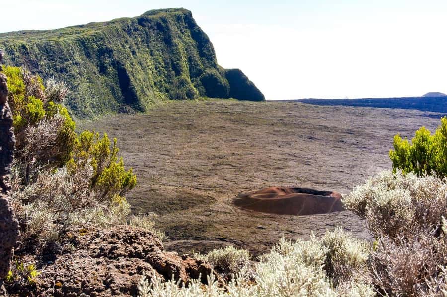 Réunion: Piton de la Fournaise Guided Volcano Hike - The Bellecombe-Jacob Pass and the 120-meter staircase